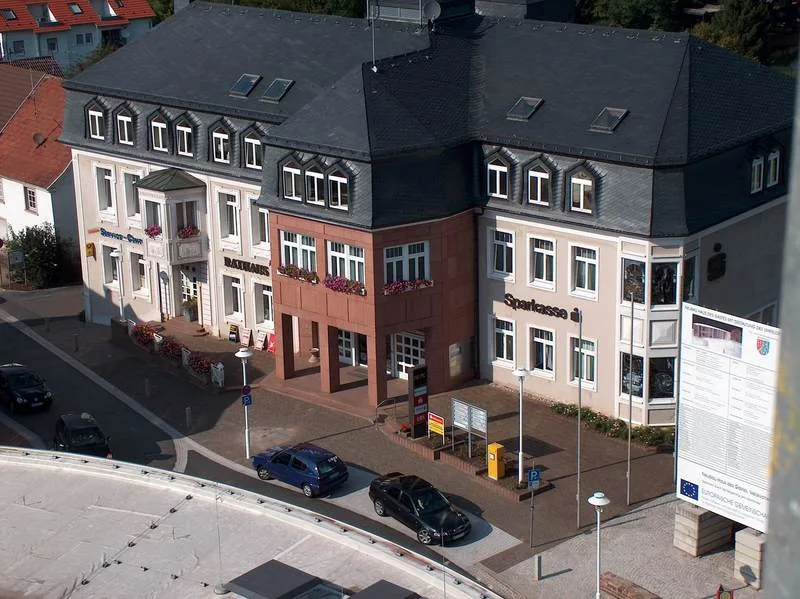 Rathaus in Weiskirchen – HVI-Referenz